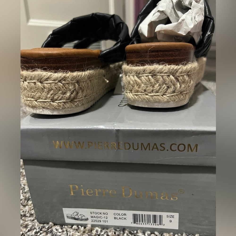 Pierre Dumas womens sandals New in box womens summer black sz 9